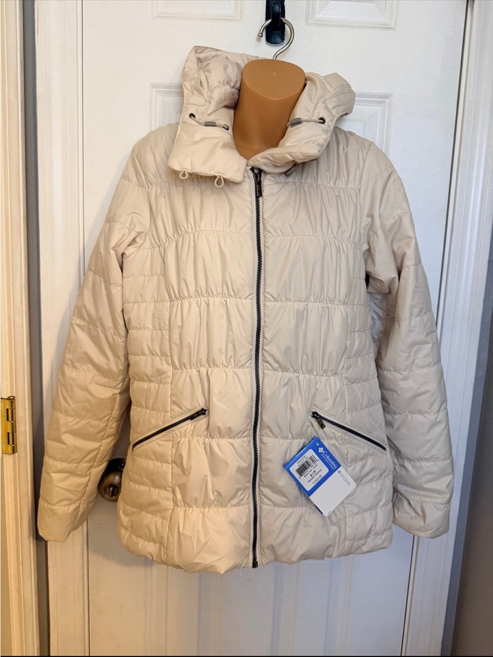 Columbia sparks lake puffer jacket cream small new with tags insulated
